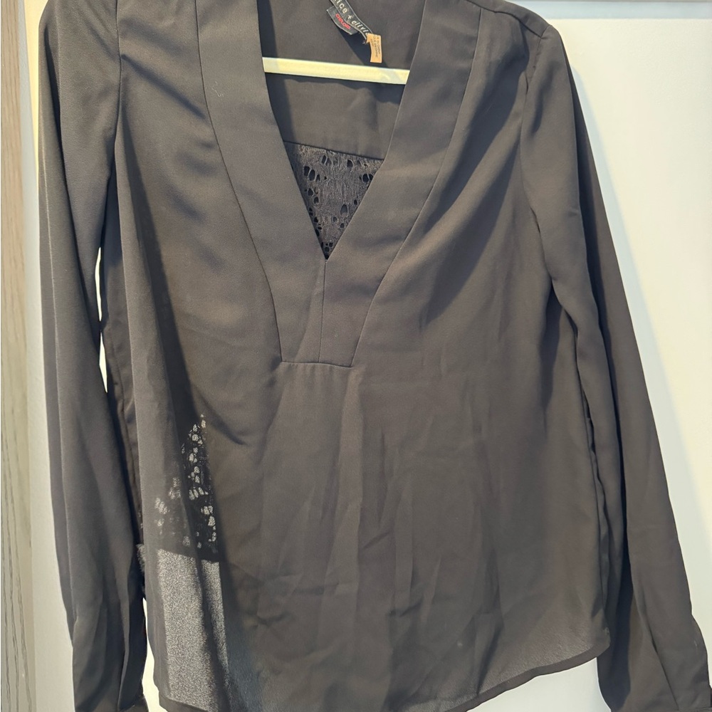 Alice + Olivia Black V-Neck Blouse